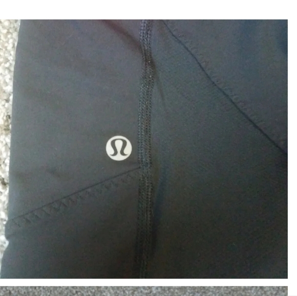Lululemon capris - Picture 5 of 6